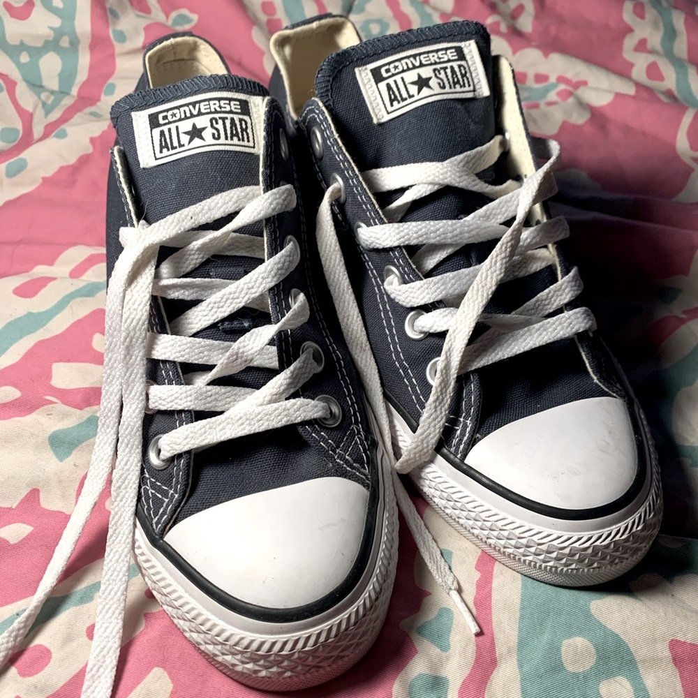 Navy converse